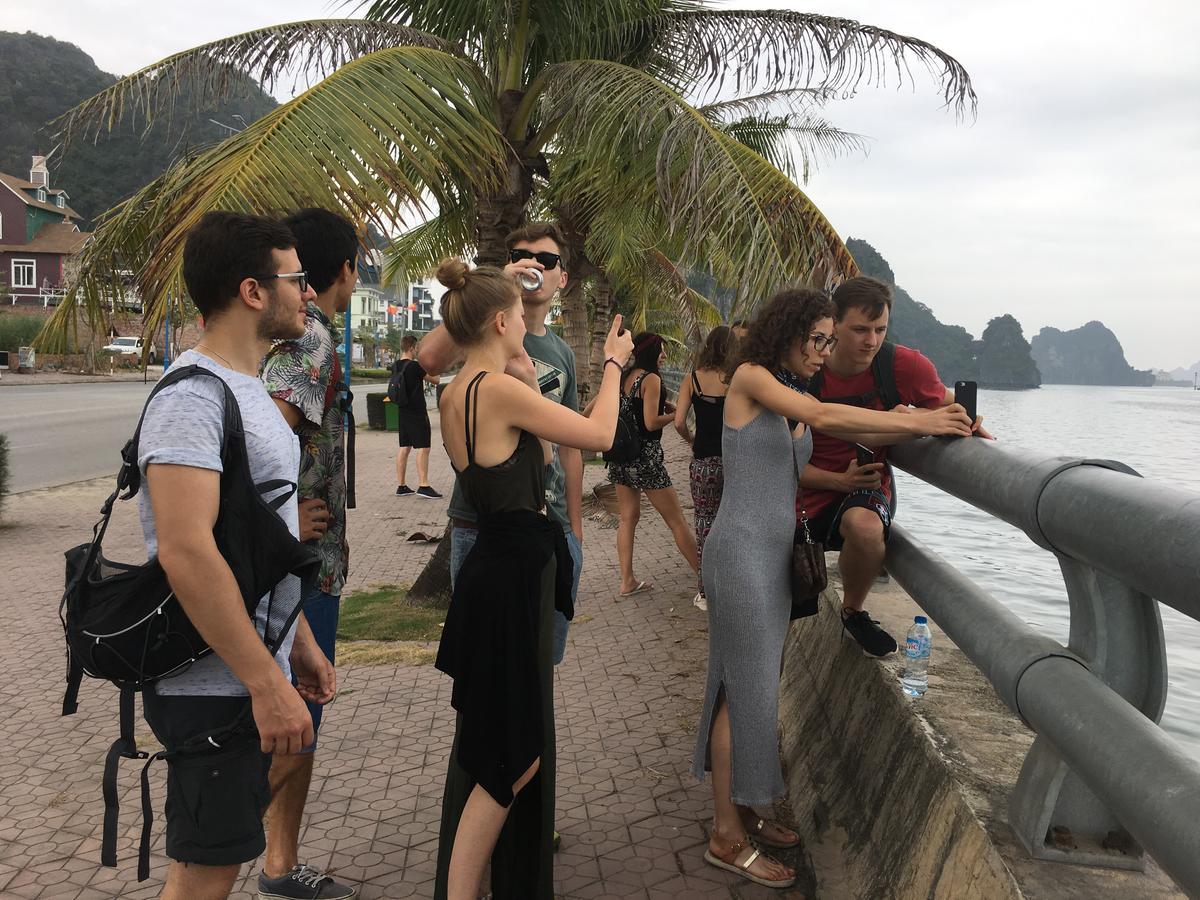 Halo Bay Homestay Ha Long Exterior foto